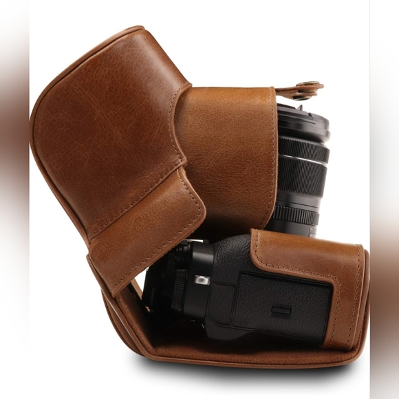 MegaGear MG1551 Ever Ready Genuine Leather Camera Case for Fujifilm X-T3 - Picture 3 of 15